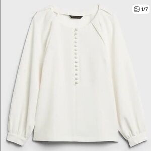 Banana Republic Covered Button
Blouse Size XL Snow Day White, off white, ivory